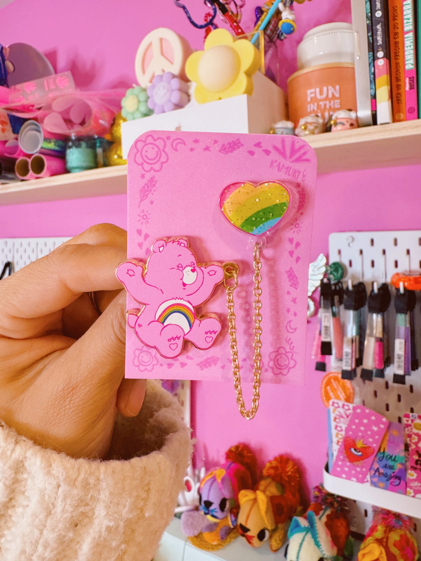 Bear with heart balloon pin